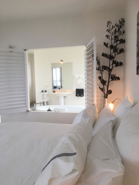 Saltwater - Absolute Oceanfront, Hot Tubs, Sauna, Fire Pits - Accommodation Asia 30
