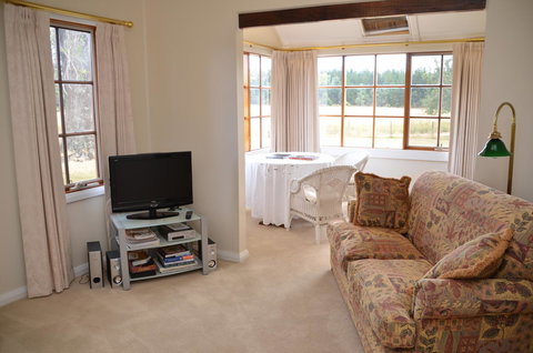 Buttons Cottage For Canyon & Rain Forest Walks With In House Dining - Accommodation Asia 15