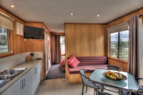 BIG4 Iluka On Freycinet - Accommodation Guide 2