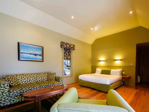 Freycinet Lodge - Accommodation Guide 6