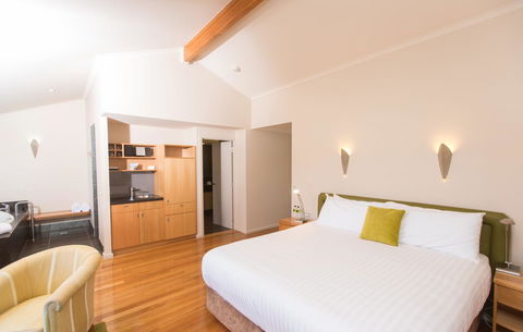 Freycinet Lodge - Accommodation Guide 38