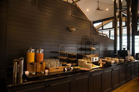 Freycinet Lodge - Accommodation Guide 10