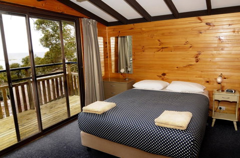 Bicheno By The Bay - Accommodation Guide 25