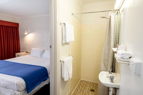 Edgewater Hotel - Accommodation Asia 5