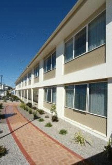 Edgewater Hotel - Accommodation Asia 0