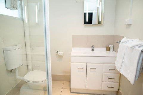 Edgewater Hotel - Accommodation Asia 12