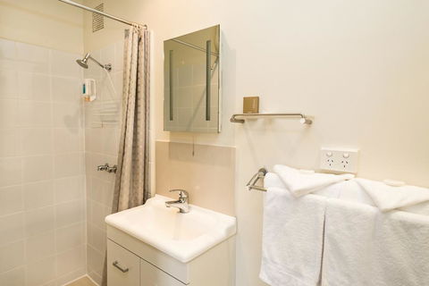 Edgewater Hotel - Accommodation Asia 16