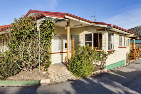 Wintersun Gardens Motel - Accommodation Guide 21