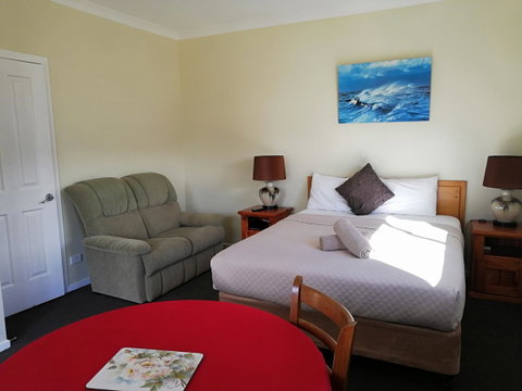 Wintersun Gardens Motel - Accommodation Guide 7