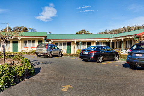 Wintersun Gardens Motel - Accommodation Guide 28