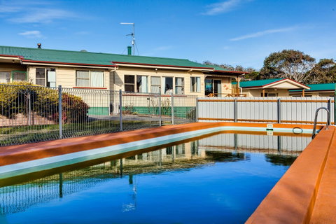 Wintersun Gardens Motel - Accommodation Guide 14