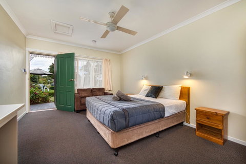 Wintersun Gardens Motel - Accommodation Guide 42