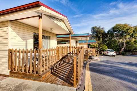 Wintersun Gardens Motel - Accommodation Guide 6