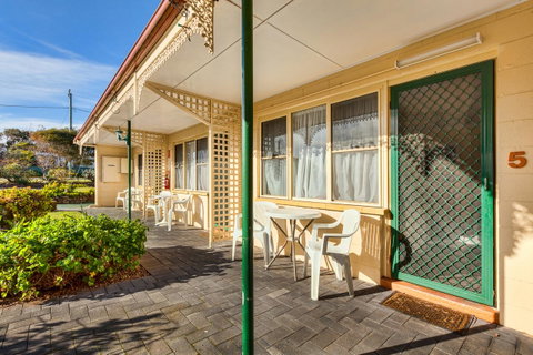Wintersun Gardens Motel - Accommodation Guide 36