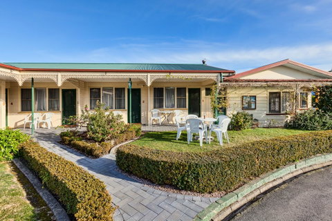 Wintersun Gardens Motel - Accommodation Guide 25