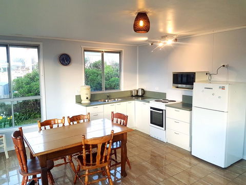 Ocean View Cottage - Accommodation Asia 12