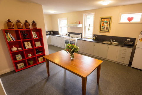 Montacute Boutique Bunkhouse - Accommodation Guide 7