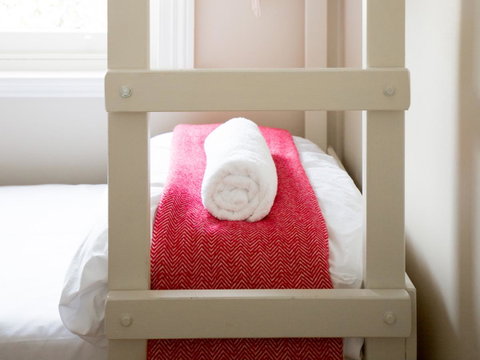 Montacute Boutique Bunkhouse - Accommodation Guide 13