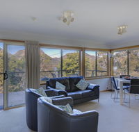 Freycinet Sanctuary 5 - Accommodation Guide