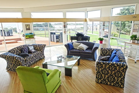 Diamond Island Resort - Accommodation Guide 12