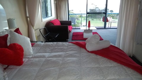 Diamond Island Resort - Accommodation Guide 39
