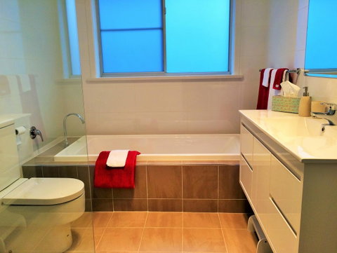 City Lights - Accommodation Guide 5