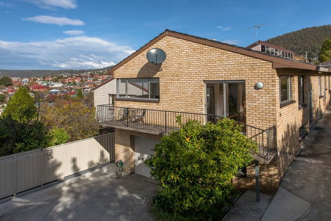 City Lights - Accommodation Guide 22