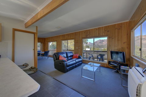 Freycinet Sanctuary 4 - Accommodation Guide 5