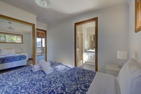 Freycinet Sanctuary 4 - Accommodation Guide 6