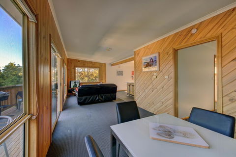 Freycinet Sanctuary 4 - Accommodation Guide 7