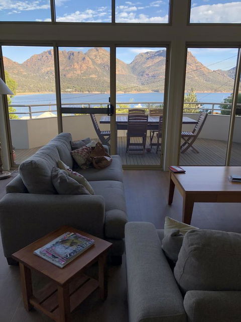 Freycinet Beach House - Accommodation Guide 9