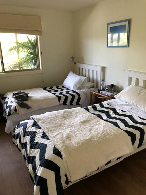 Freycinet Beach House - Accommodation Guide 6