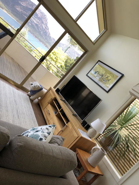 Freycinet Beach House - Accommodation Guide 7