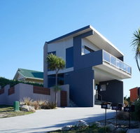 Bicheno Views on Douglas - Accommodation Guide