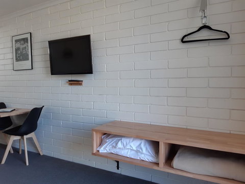 Anchor Wheel Motel - Accommodation Asia 2