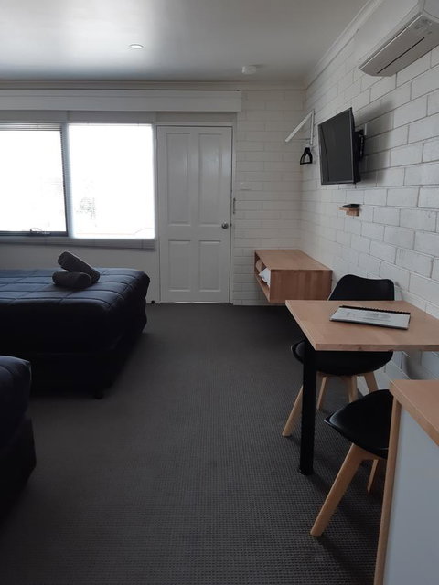 Anchor Wheel Motel - Accommodation Asia 7