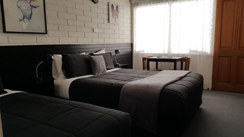 Anchor Wheel Motel - Accommodation Asia 12