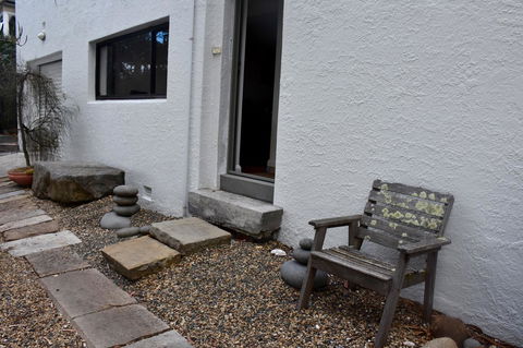 Beachside Taroona With Spa - Accommodation Asia 14