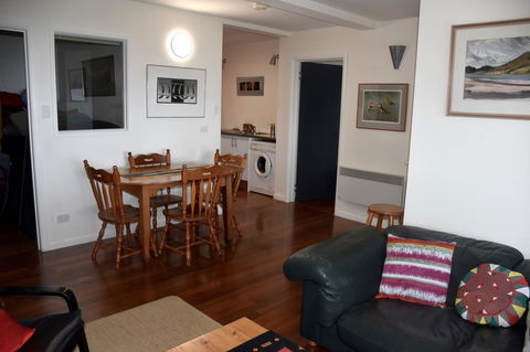 Beachside Taroona With Spa - Accommodation Asia 5