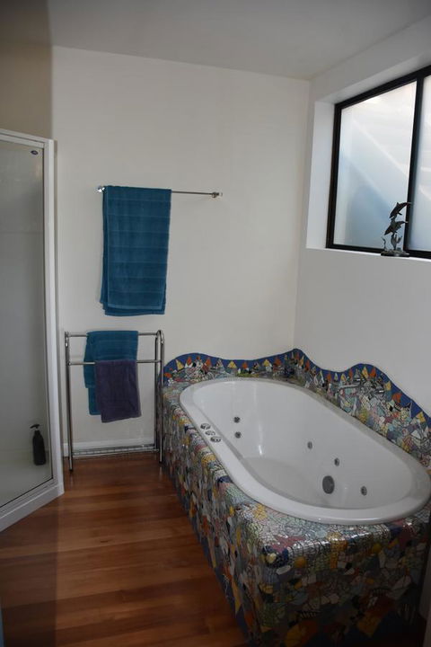 Beachside Taroona With Spa - Accommodation Asia 15