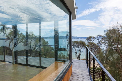 Blessington Beach Retreat - Accommodation Asia 0