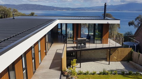 Blessington Beach Retreat - Accommodation Asia 1