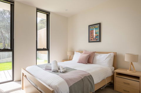 Blessington Beach Retreat - Accommodation Asia 16
