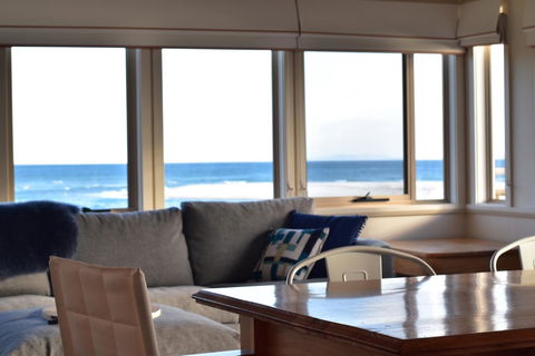 The Strand ~ On The Edge Of The Beach - Accommodation Guide 16