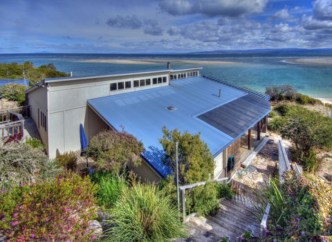 The Strand ~ On The Edge Of The Beach - Accommodation Guide 13
