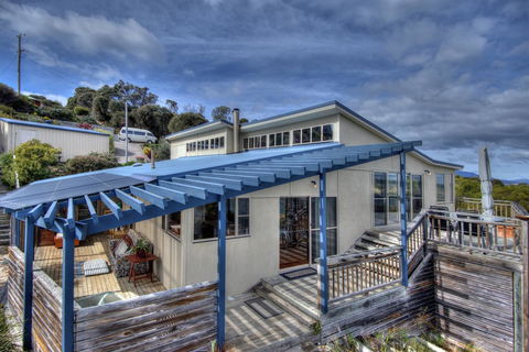 The Strand ~ On The Edge Of The Beach - Accommodation Guide 8
