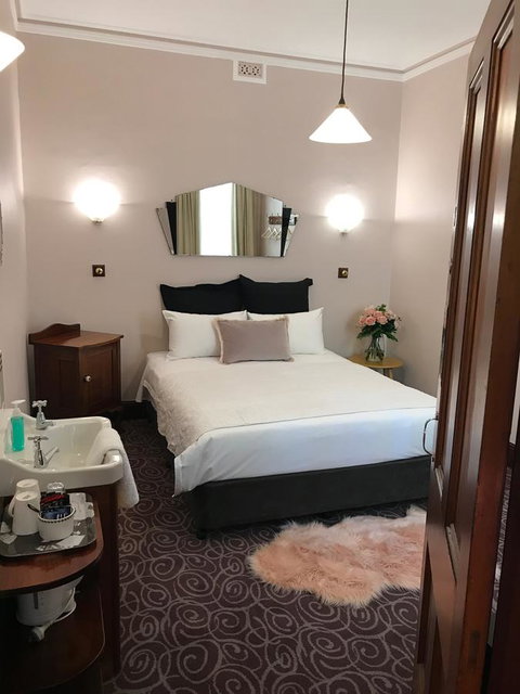 Astor Private Hotel - Accommodation Asia 1