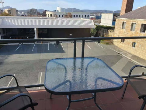 Battery Point Apartment With Car Park - Accommodation Guide 4