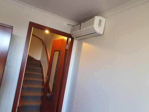 Battery Point Apartment With Car Park - Accommodation Guide 22