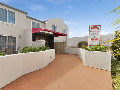 Battery Point Apartment With Car Park - Accommodation Guide 2